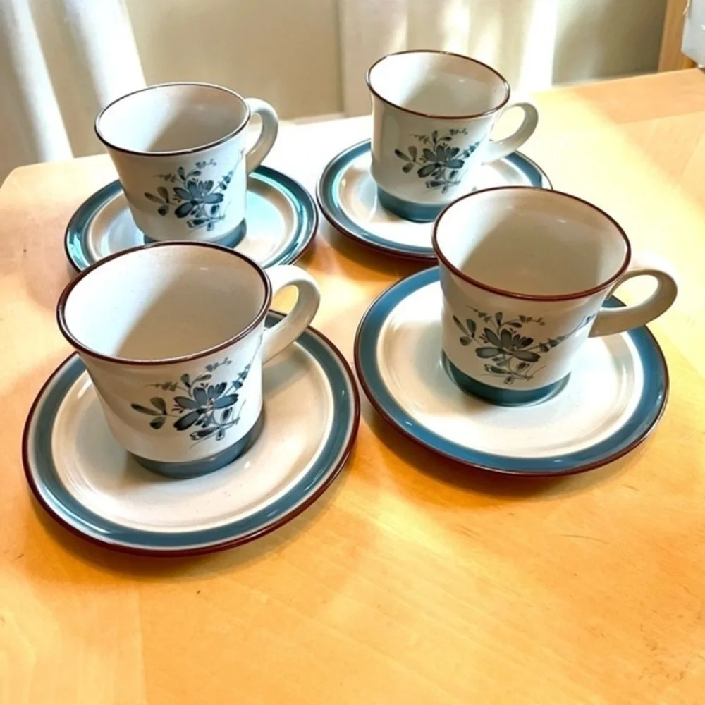 Noritake Pleasure Stoneware Tea Cups and Saucers Set of 4 Like New